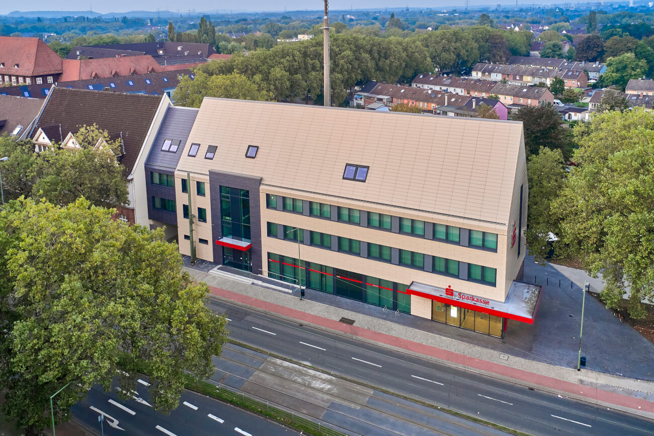 Tonality Fassaden: Keramikfassade Referenzbild der Sparkasse Duisburg