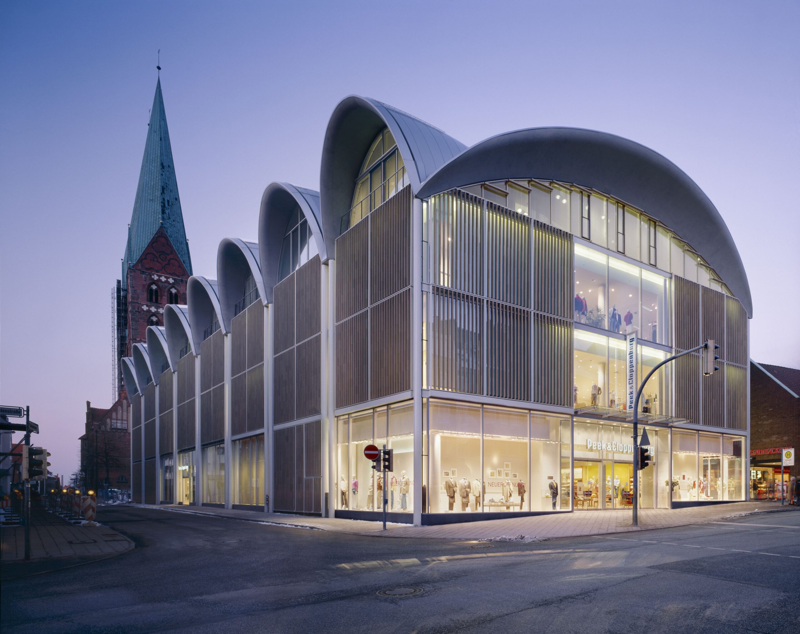 Peek und Cloppenburg Gebäude in Lübeck